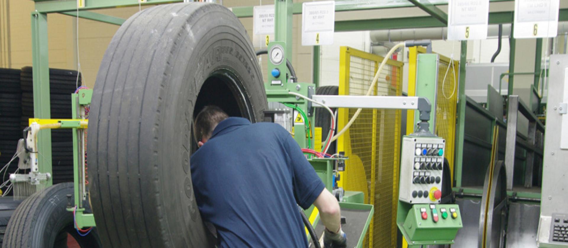 DÖRT MEVSİM KAMYON LASTİKLERİ